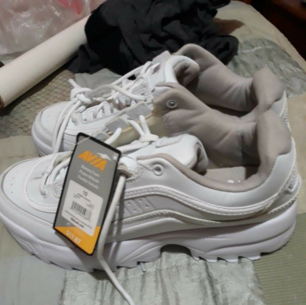 Brand New!!!! AVIA